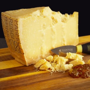 Scaglie di Parmigiano Reggiano Biologico stagionato oltre 18 mesi