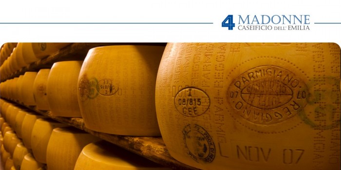 Quanto costa (e quanto pesa) una forma intera di Parmigiano Reggiano