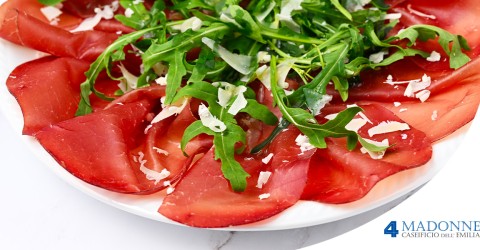 Quale formaggio si abbina alla bresaola? Parmigiano Reggiano o Grana?