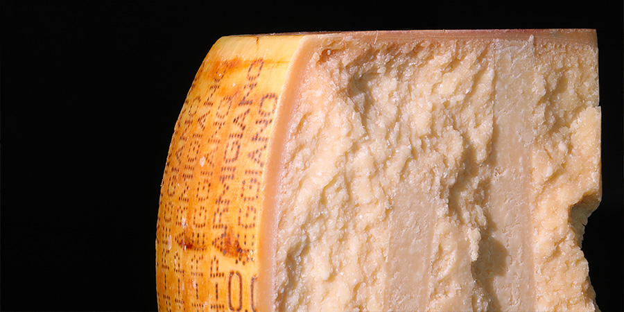 Forma di Parmigiano Reggiano dattaglio