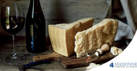Perché il Parmigiano Reggiano all’estero costa così tanto?